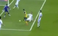 Video La Liga: Pha phối hợp đẹp mắt rút ngắn tỷ số xuống còn 2-3 của các cầu thủ Sevilla v Real Madrid