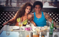 Axel Witsel cầu hôn, bạn gái tưởng nhầm “chuyện ấy”