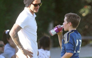Man United chê con trai Beckham