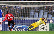 Van Persie hỏng phạt đền, M.U lỡ chiến thắng, Moyes nói gì?