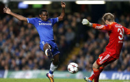 Mourinho thán phục pha “ ăn cắp”của Eto’o