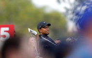 Tiger Woods chật vật ở vòng một Turkish Airlines Open