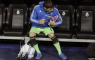 Điên tiết với Perez, Casillas tính đào tẩu khỏi Real
