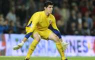 Muốn có Courtois, Mourinho phải tống Cech lên ghế dự bị