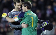 Video: Tổng hợp những màn trình diễn tuyệt đỉnh của Iker Casillas và Petr Cech