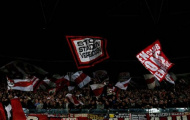 Ajax nhận án phạt từ UEFA