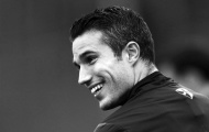 Real để ý Van Persie