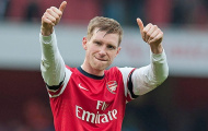 Arsenal sắp 'trói chặt' Per Mertesacker