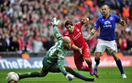 Ý kiến chuyên gia Kenny Dalglish: Nhường biên cho Everton, hãy đá trung lộ