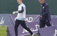 Hart gặp Pellegrini cầu xin để được bắt chính trước Tottenham: Cúi mình vì tương lai