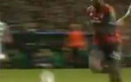 Video Champions League: Bàn thắng nâng tỷ số lên thành 3-0 của Balotelli (Celtic vs Milan)