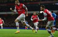 Arsenal 2-0 Hull City: Bendtner, Oezil giúp Pháo Thủ thu phục 'The Tigers'