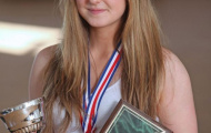 Hot girl xinh đẹp giành giải 'khỏe nhất nước Anh'