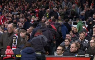 Người hâm mộ Man Utd bỏ về trước khi hết giờ