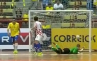 Video: Falcao của Brazil bắt vô-lê ghi bàn ngay góc chữ A