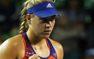 Video: Pha passing forehand đẹp mắt của Kerber