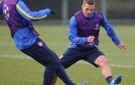 Arsenal bị 'giam lỏng' tại Italia