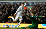 Liverpool đang cố gắng cướp Sigurdsson khỏi Tottenham