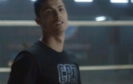 Video: Cristiano Ronaldo thi đấu bóng chuyền... nữ