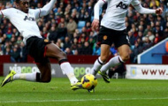 Video Premier League: Bàn thắng nâng tỷ số lên thành 2-0 của Danny Welbeck trong trận đấu với Aston Villa