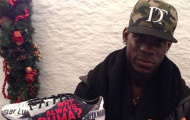 Balotelli gửi lời chúc Giáng Sinh đến trọng tài