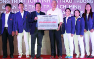 Công ty Yêu Thể Thao đồng trao tặng 100 triệu trong chương trình ‘Vinh Quang Việt Nam’