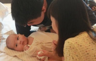 Ngôi sao đỉnh nhất làng bóng bàn thế giới khoe ảnh con trai kháu khỉnh