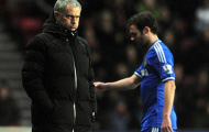 Bị thay ra, Juan Mata nổi đóa, không thèm bắt tay với Mourinho