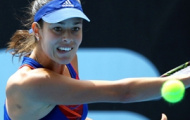 Video: Cú bắt volley trái tay điêu luyện của Ivanovic
