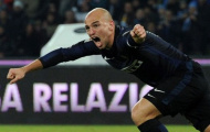 Cambiasso thôi miên cả M.U lẫn Chelsea