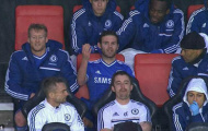 Trêu tức Mourinho, Mata quyết ở lại Chelsea