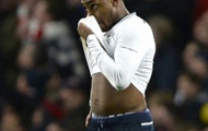 Arsenal hơn Tottenham 'một cái đầu'