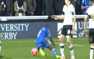 Mourinho “bất lực” trước nạn ăn vạ của Chelsea?