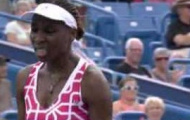Video: Cú forehand hiểm hóc của Venus Williams