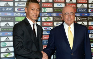Keisuke Honda lo lắng fan hâm mộ AC Milan khó tính