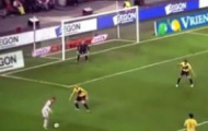 Video: Davy Klaassen, truyền nhân của Dennis Bergkamp?