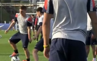 Video: Sao trẻ Marco Verratti trổ tài đá ma với đồng đội PSG