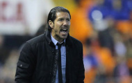 Simeone mang tiền ra mỉa mai Barca
