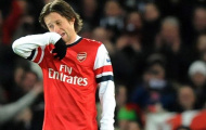 Rosicky nghỉ trận gặp Fulham vì chấn thương