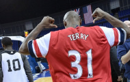 Thủ quân Chelsea, John Terry khoác áo… Arsenal!?