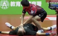 Video: Trận đấu bóng bàn 'không tưởng' Chuang Chih- Yuan và Jean- Michel Saive
