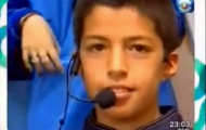 Luis Suarez cười ngặt nghẽo vì đoạn video truyền hình hồi nhỏ