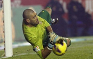 Video: Victor Valdes bay người đẹp mắt cứu một bàn thua cho Barca trước Malaga