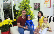 Huỳnh Kesley hạnh phúc 10 năm làm rể Việt