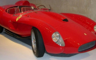 Xế cổ Ferrari 250 Testa Rossa được bán với giá 40 triệu USD