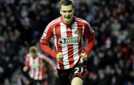 Liverpool dùng Fabio Borini “câu” Adam Johnson