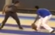 Video: Sao tennis so tài bóng rổ