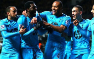 HLV Sherwood ca ngợi Adebayor