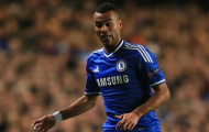 Ashley Cole sẽ ra đi nếu Chelsea mua Luke Shaw