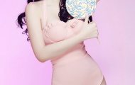 Angela Phương Trinh nóng bỏng trong bộ ảnh đón Valentine